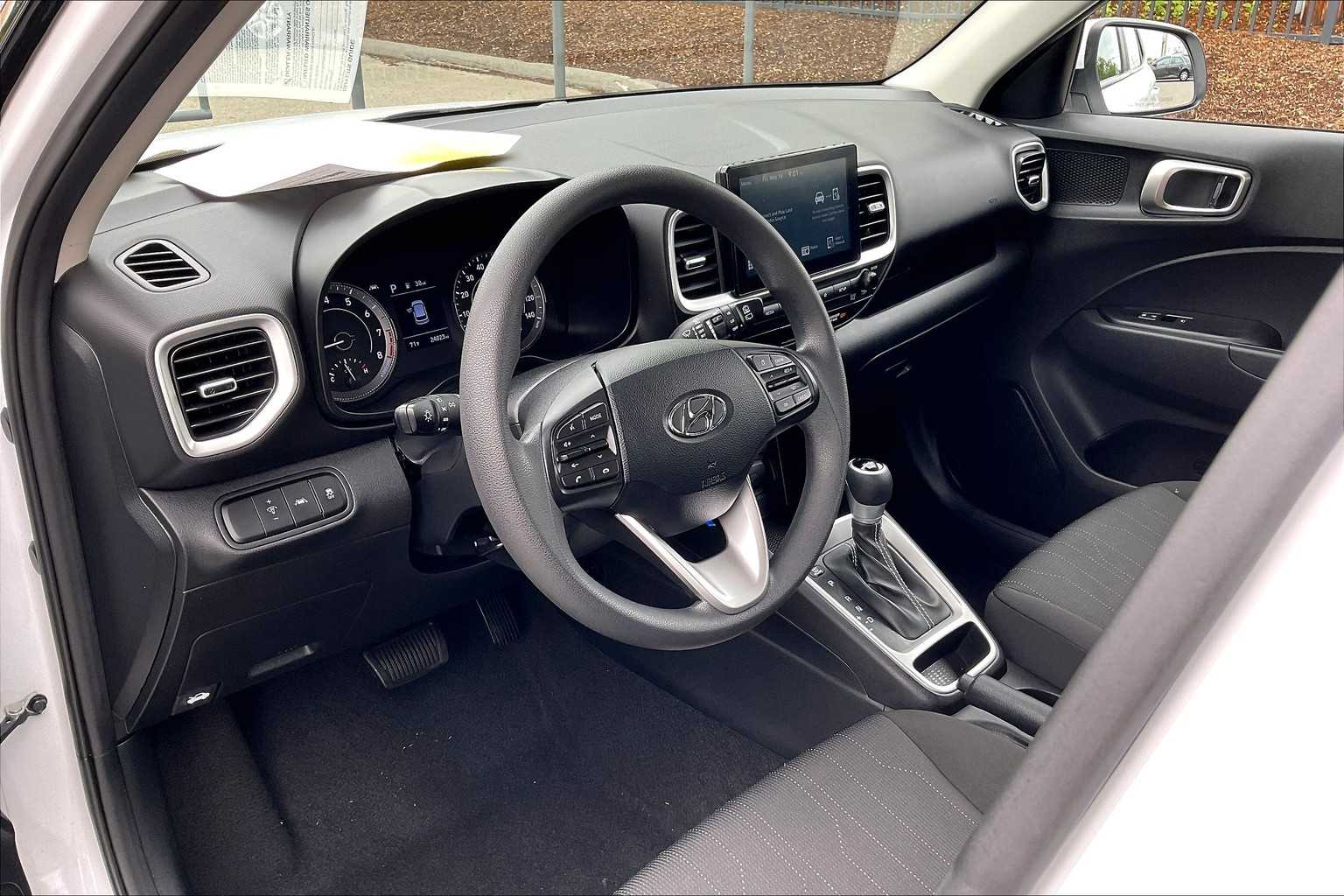 2022 Hyundai Venue SE - Photo 8