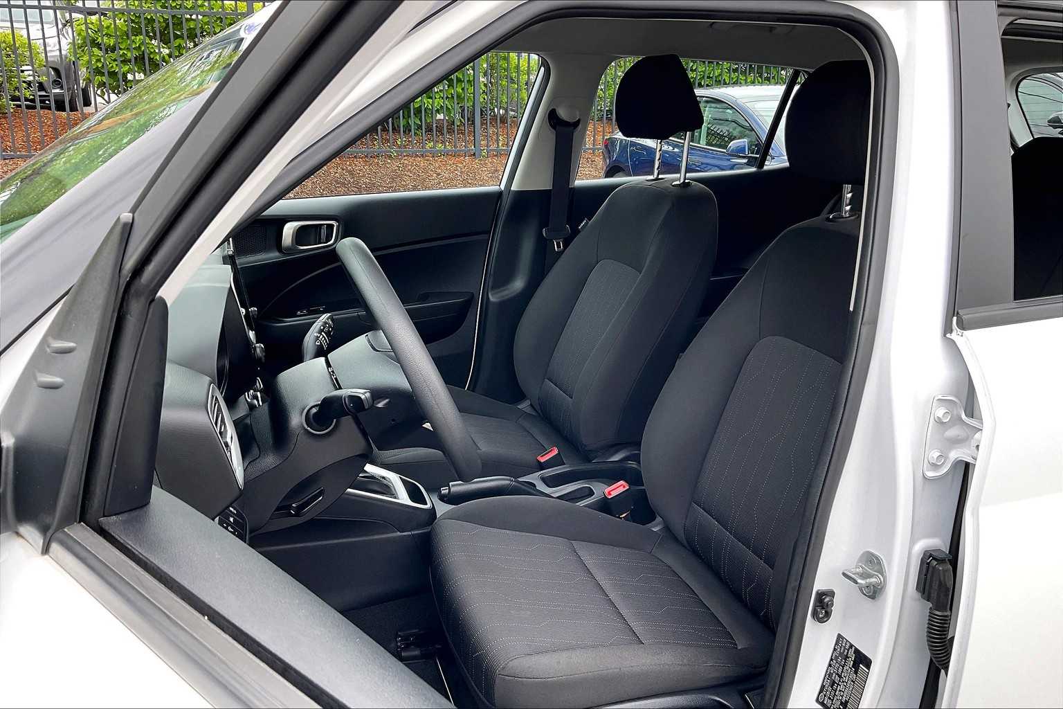 2022 Hyundai Venue SE - Photo 10