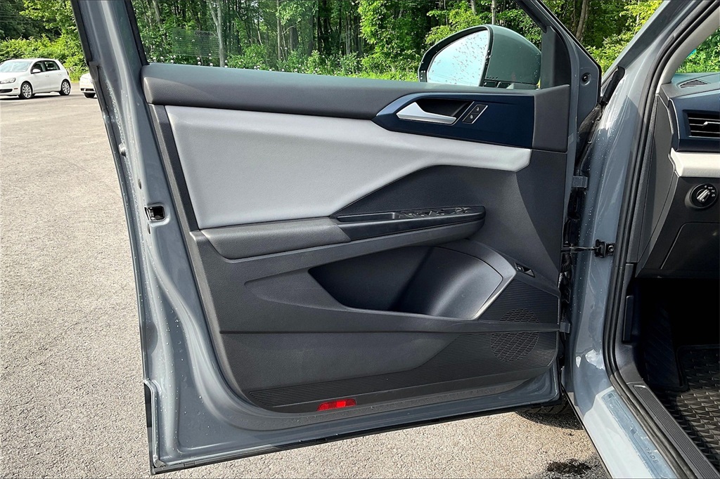 2022 Volkswagen Taos 1.5T SE - Photo 9