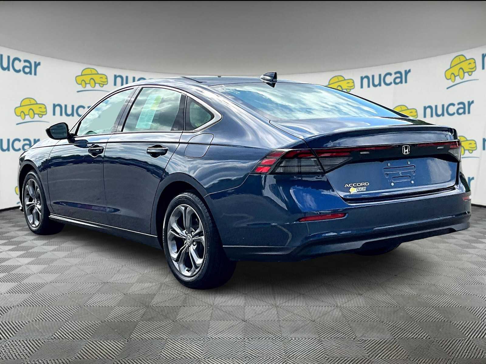 2023 Honda Accord EX - Photo 4