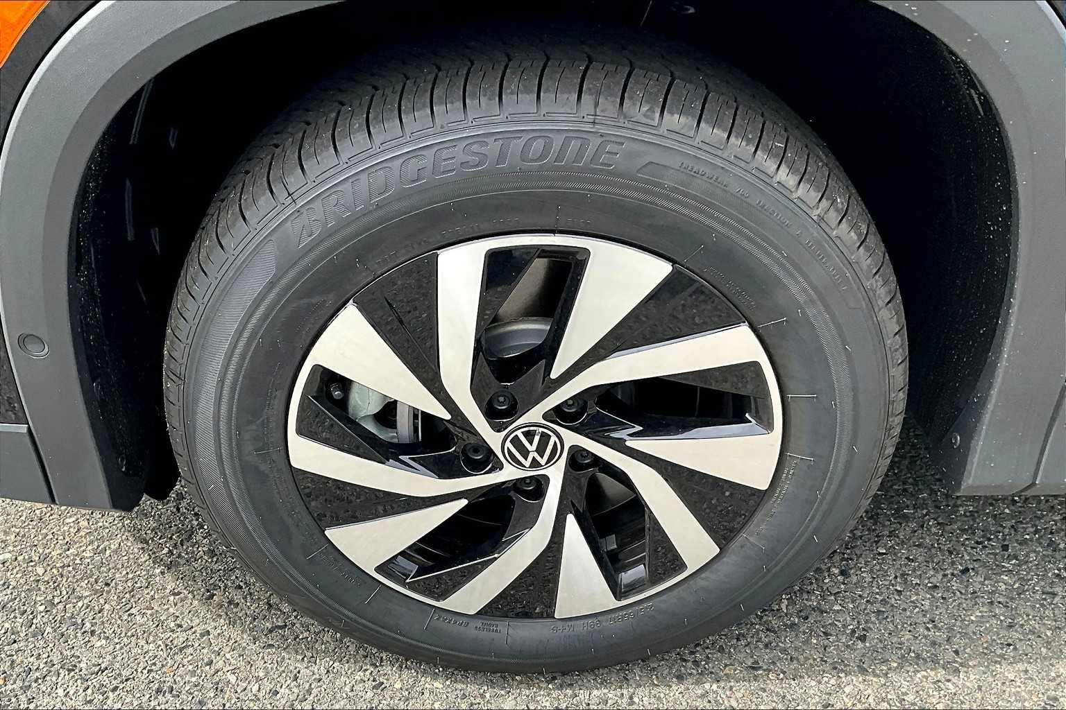 2025 Volkswagen Tiguan S - Photo 8