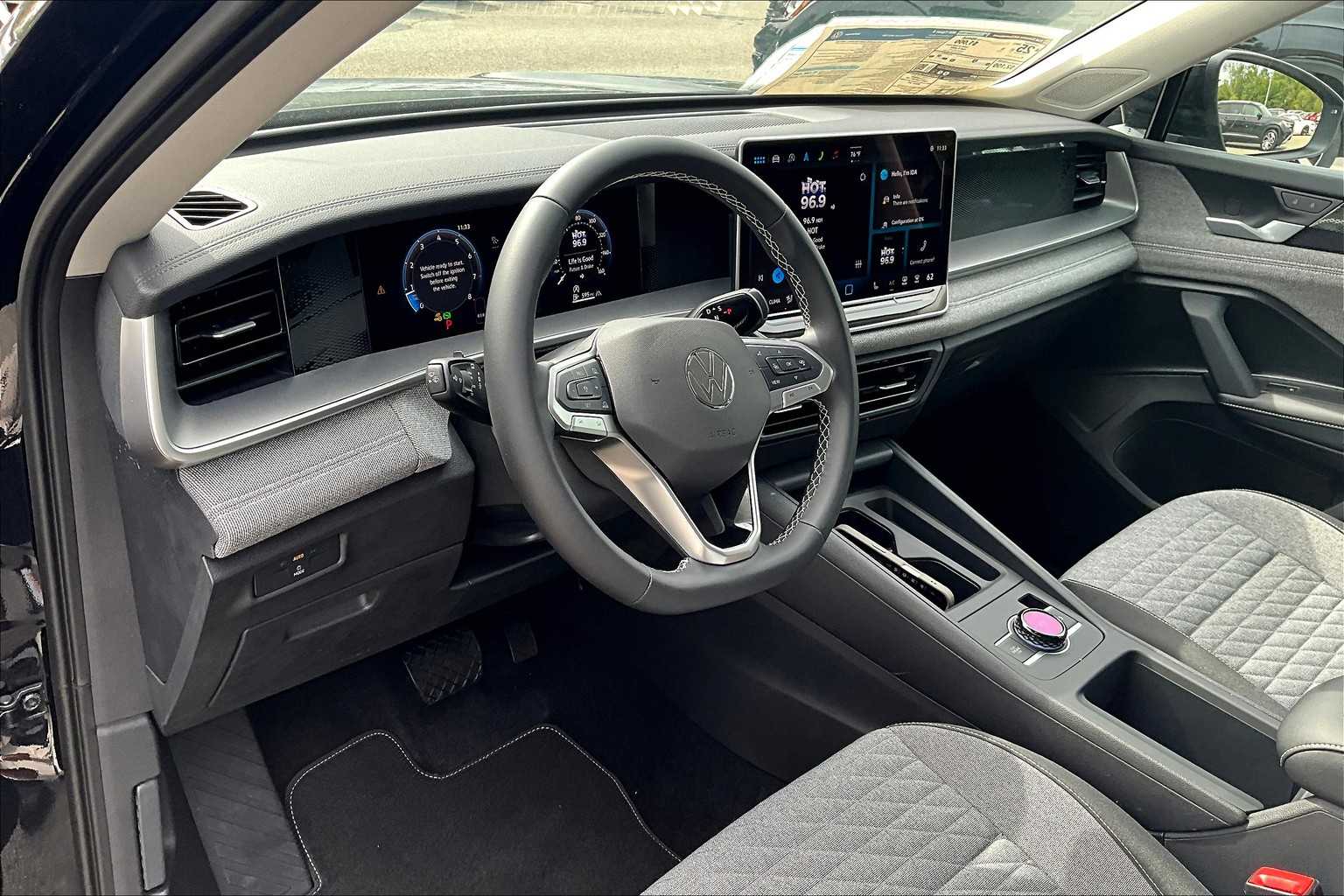 2025 Volkswagen Tiguan S - Photo 9
