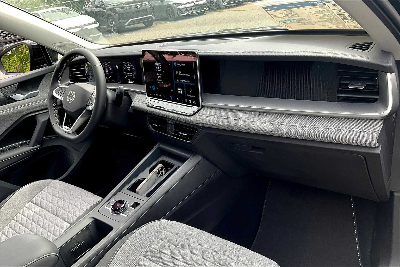 2025 Volkswagen Tiguan S - Photo 10