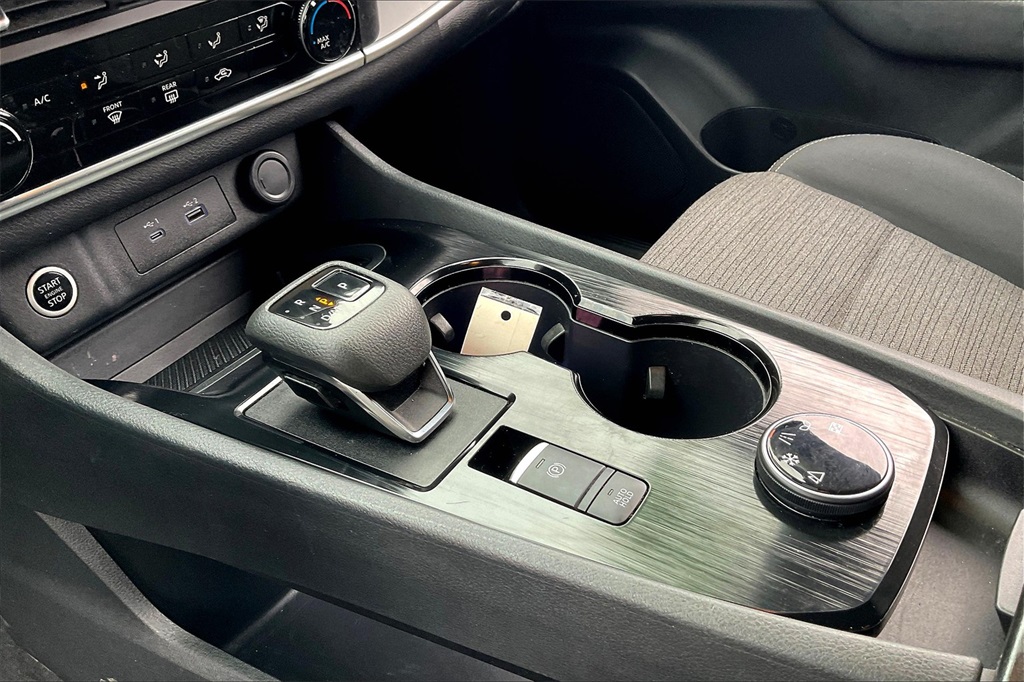 2022 Nissan Rogue S - Photo 19