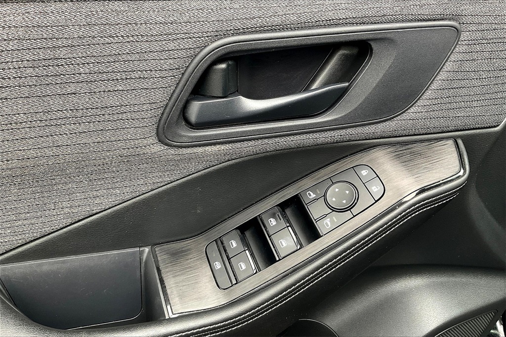 2022 Nissan Rogue S - Photo 34