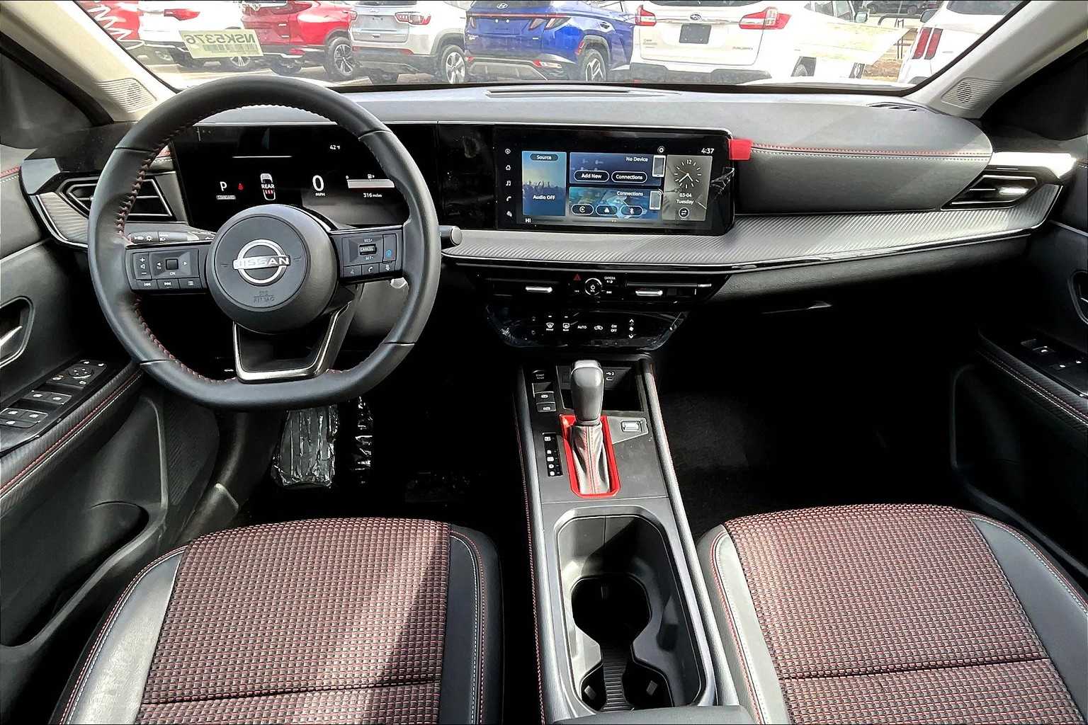 2025 Nissan Kicks SR - Photo 12