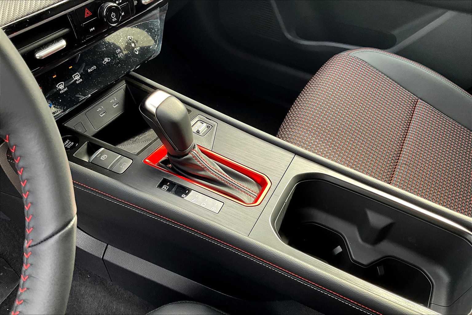 2025 Nissan Kicks SR - Photo 14
