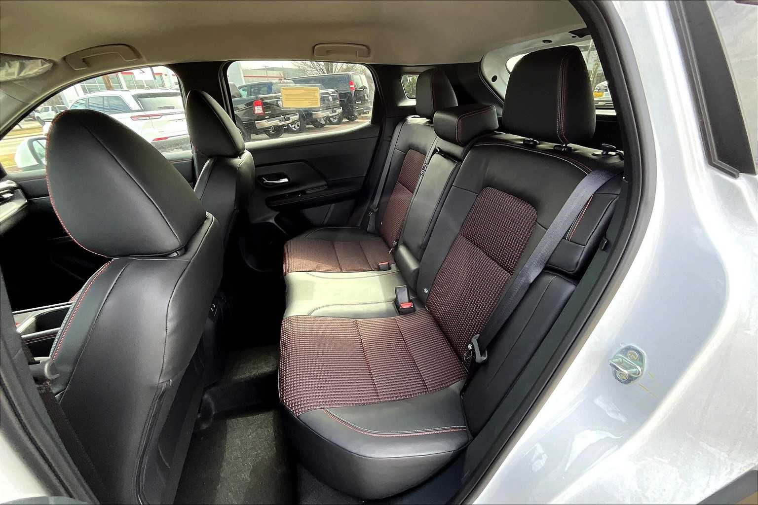 2025 Nissan Kicks SR - Photo 15