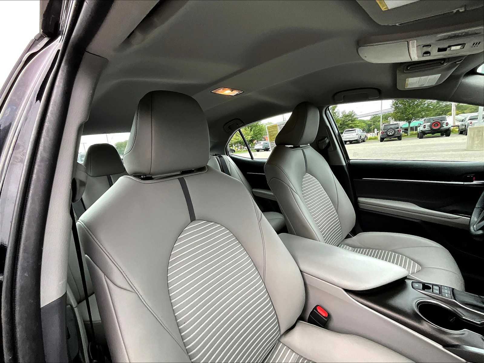 2023 Toyota Camry Hybrid SE - Photo 22