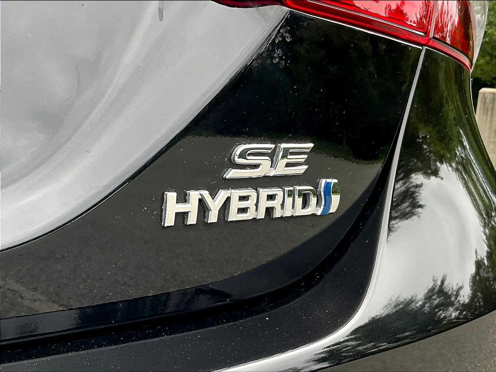 2023 Toyota Camry Hybrid SE - Photo 28