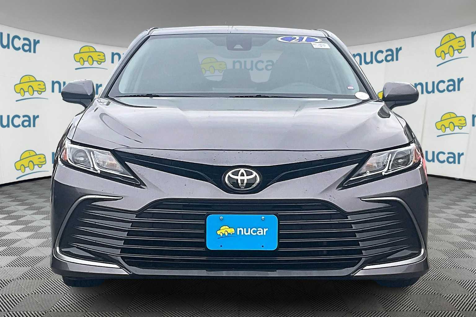 2021 Toyota Camry LE - Photo 2