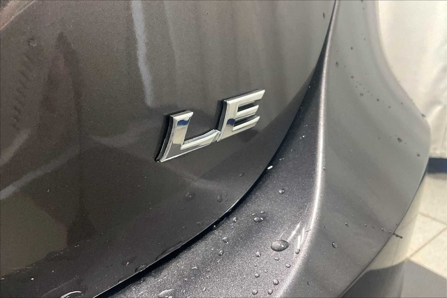 2021 Toyota Camry LE - Photo 28