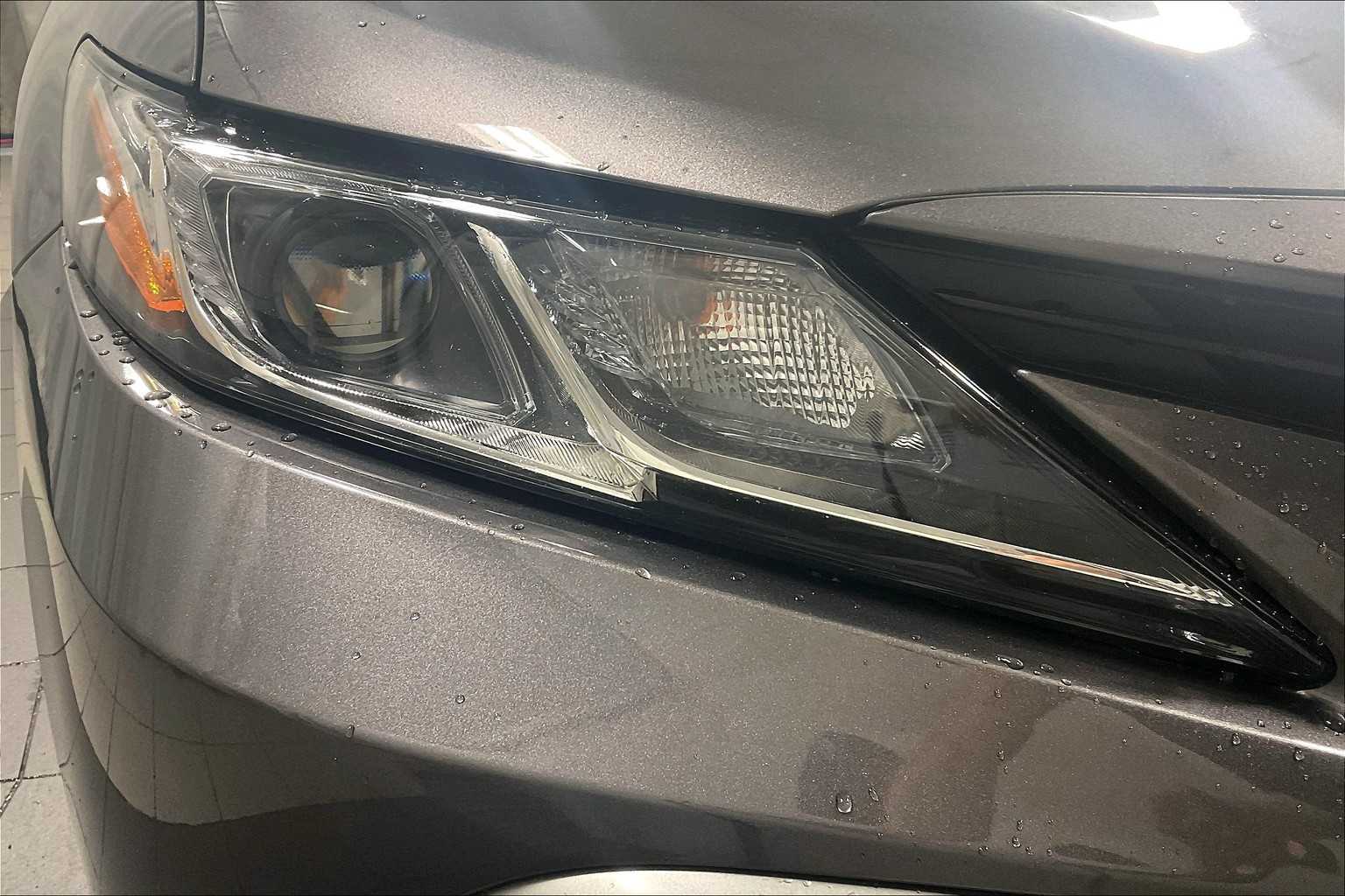 2021 Toyota Camry LE - Photo 32