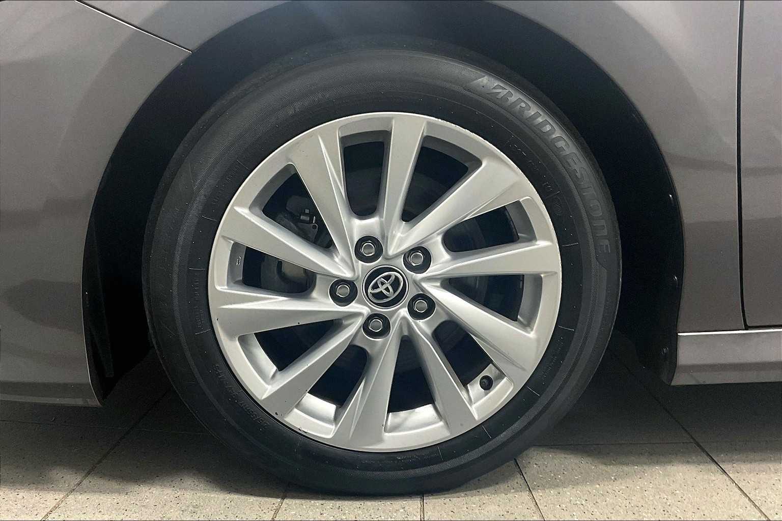 2021 Toyota Camry LE - Photo 7