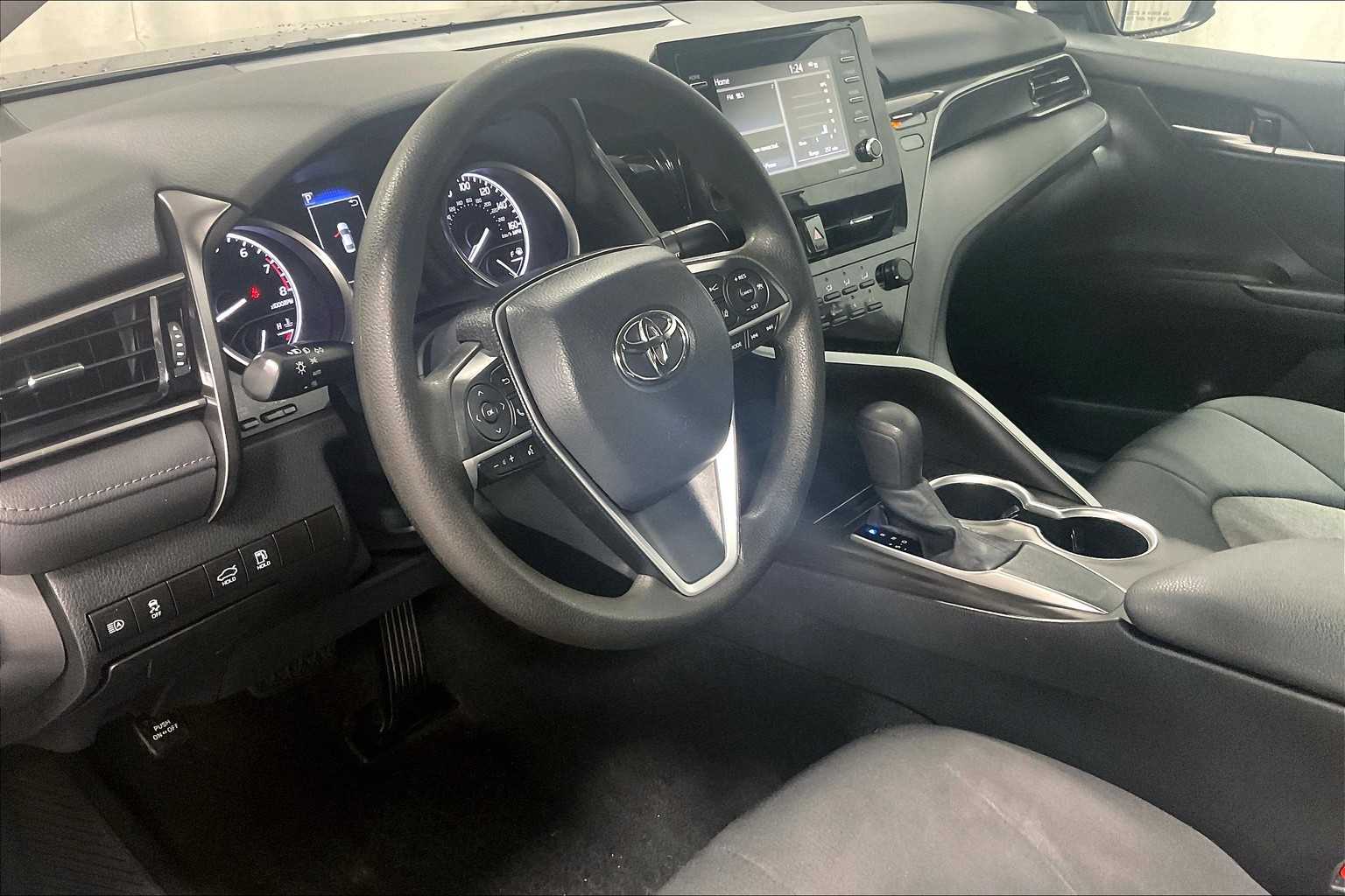 2021 Toyota Camry LE - Photo 8