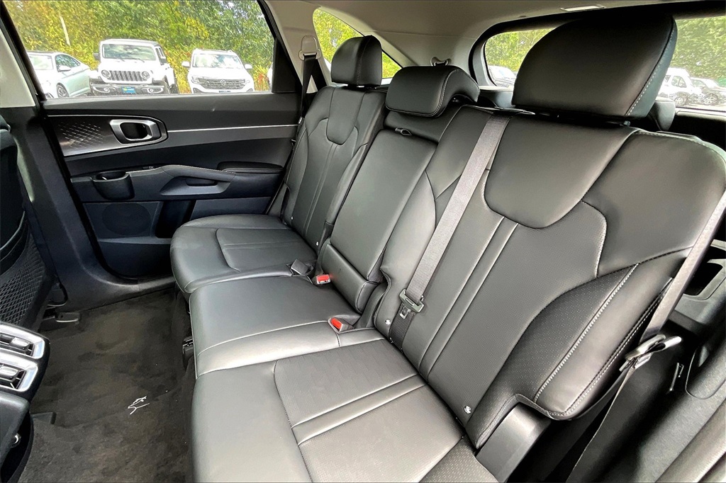 2026 Kia Sorento S - Photo 15