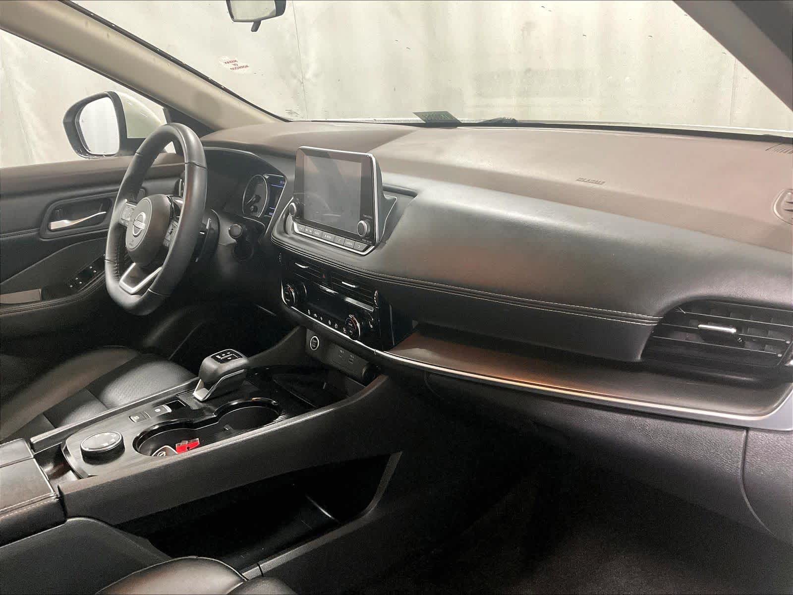 2023 Nissan Rogue SV - Photo 14