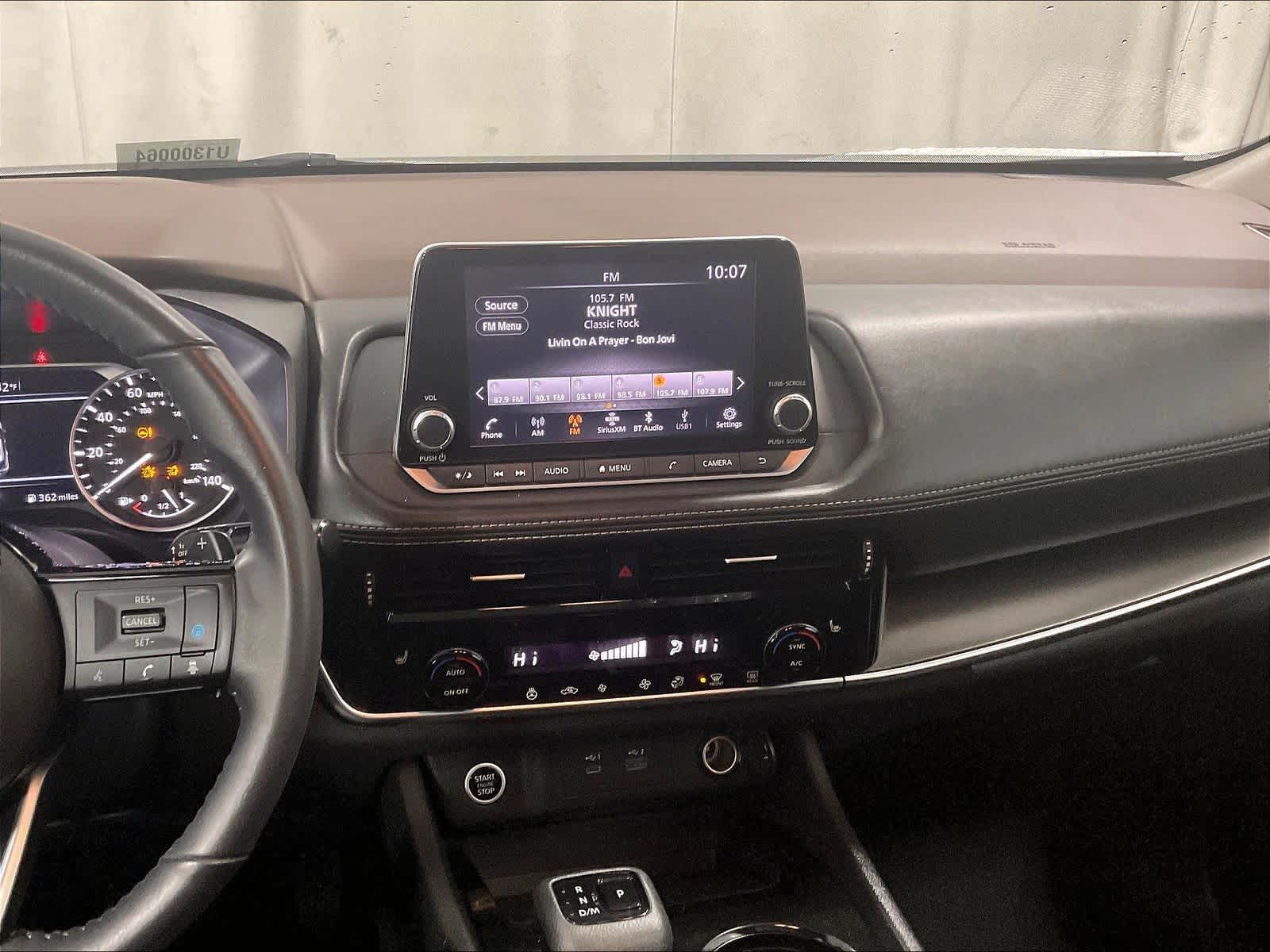 2023 Nissan Rogue SV - Photo 18