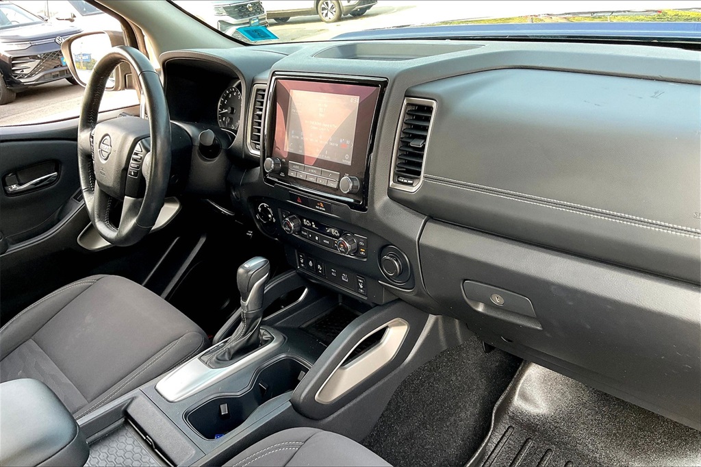 2022 Nissan Frontier SV - Photo 13