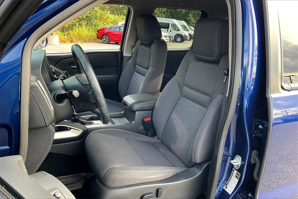2022 Nissan Frontier SV - Photo 9