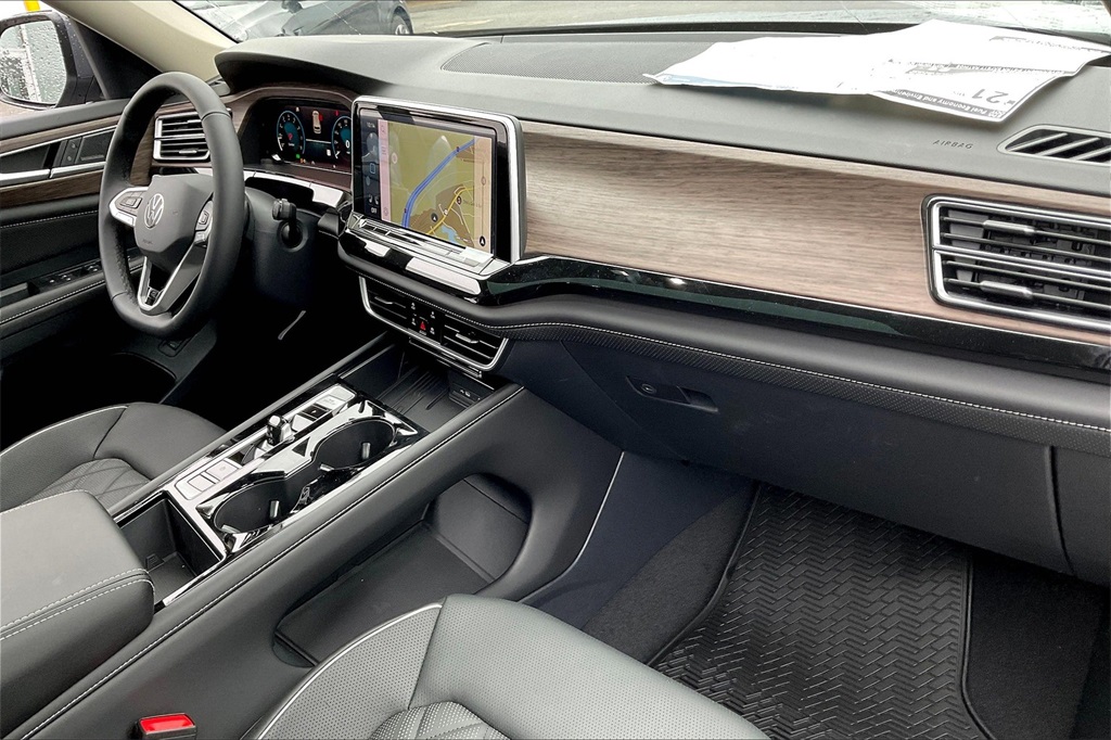2025 Volkswagen Atlas 2.0T SEL Premium R-Line - Photo 10