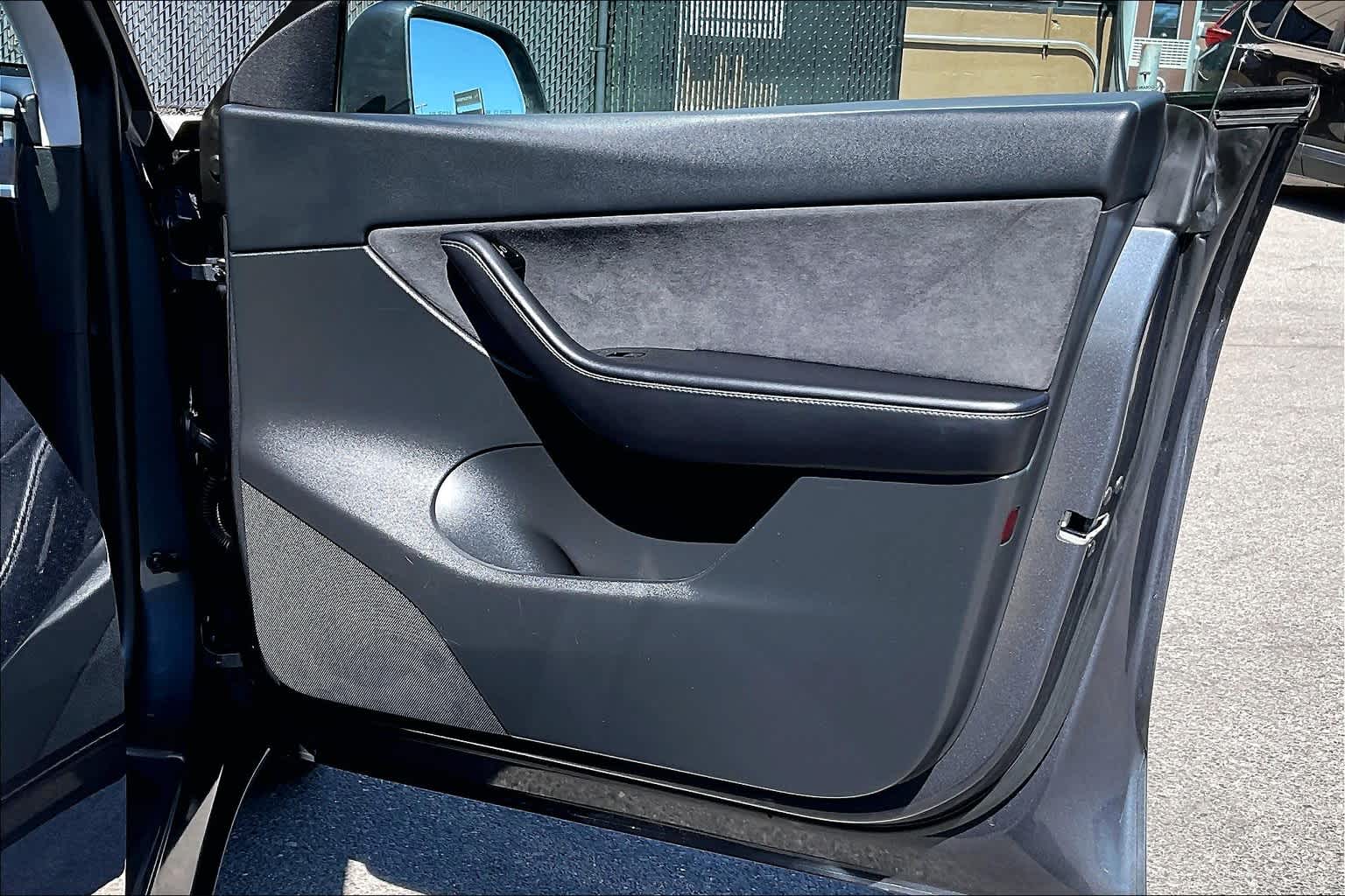 2021 Tesla Model Y Long Range - Photo 12