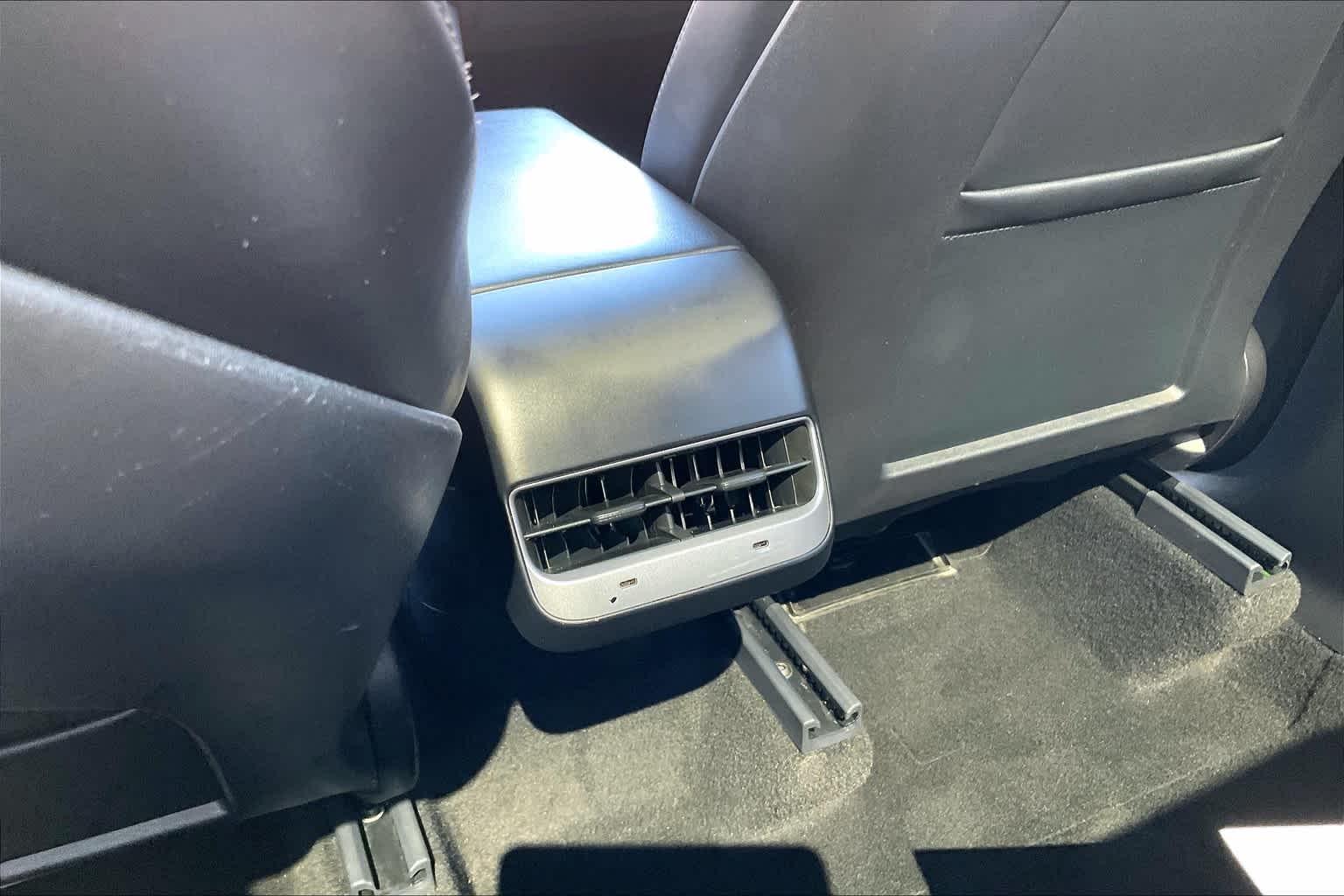 2021 Tesla Model Y Long Range - Photo 28