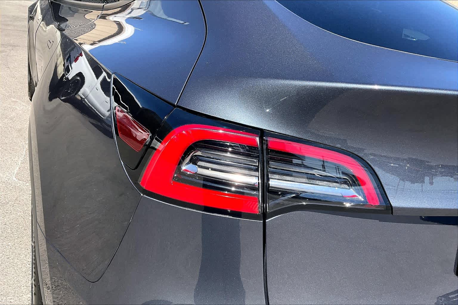 2021 Tesla Model Y Long Range - Photo 34