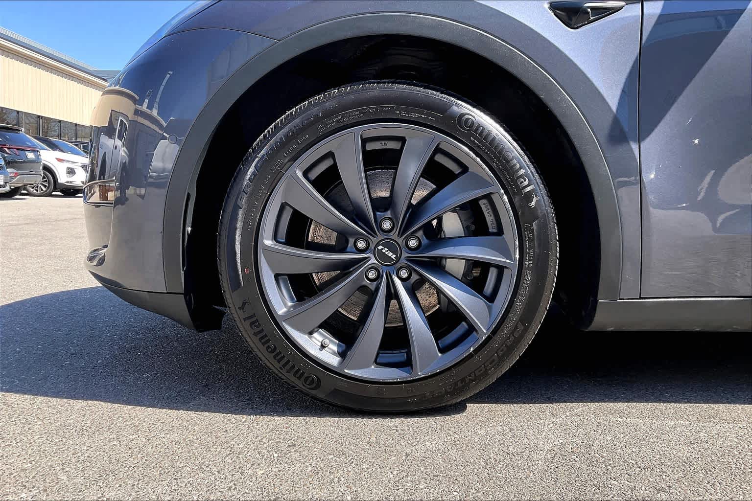 2021 Tesla Model Y Long Range - Photo 7