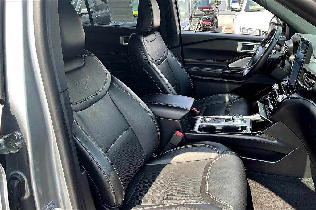 2022 Ford Explorer ST - Photo 11