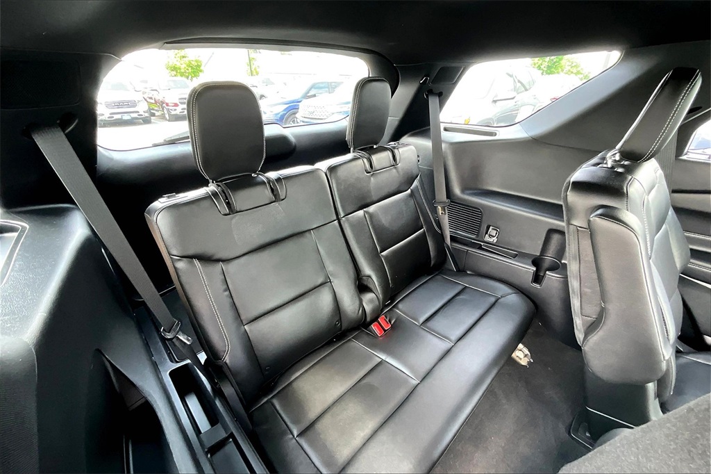 2022 Ford Explorer ST - Photo 17