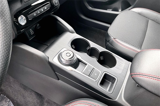 2025 Ford Escape ST-Line - Photo 9