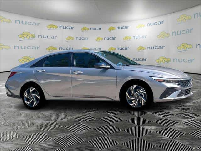 2025 Hyundai Elantra SEL Sport - Photo 11