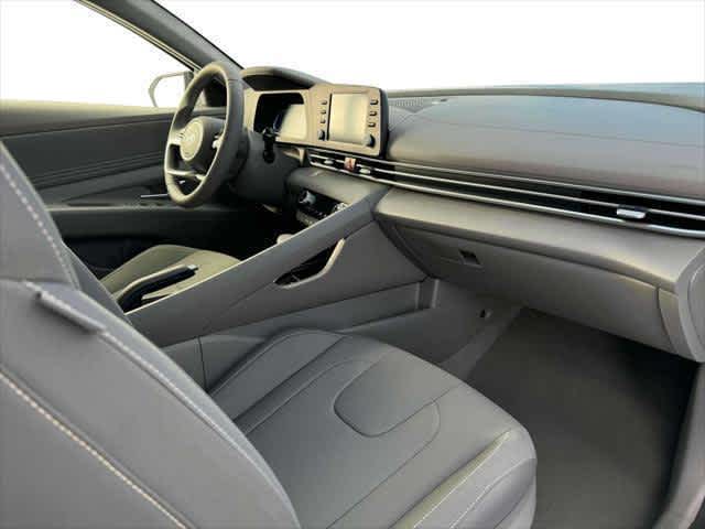 2025 Hyundai Elantra SEL Sport - Photo 15