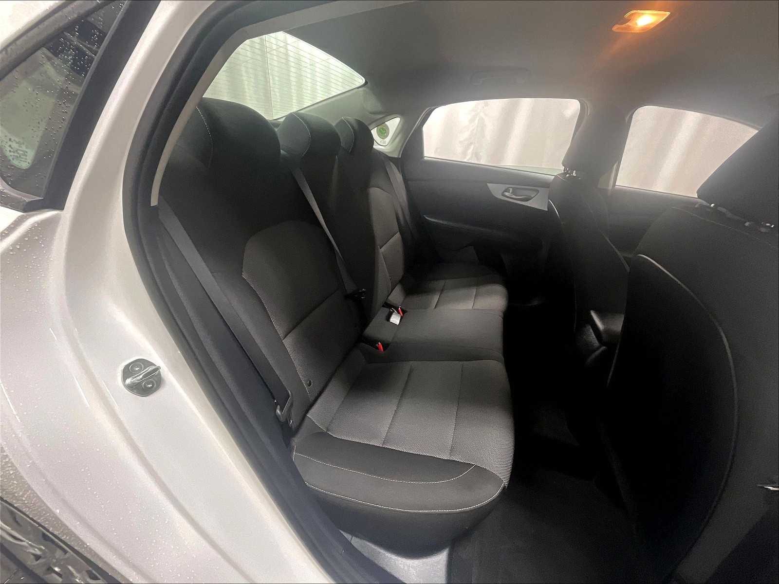 2024 Kia Forte LX - Photo 16
