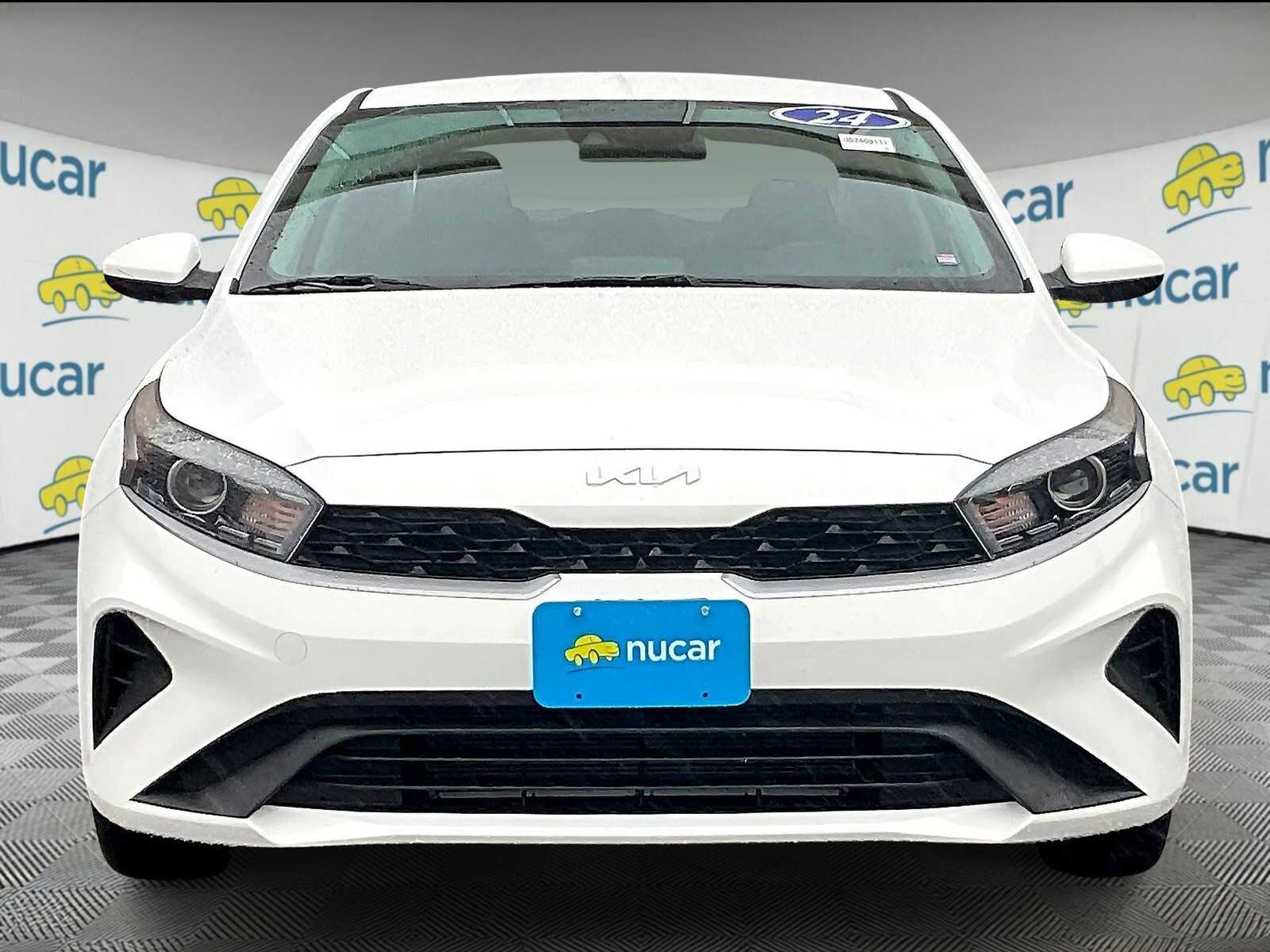 2024 Kia Forte LX - Photo 2