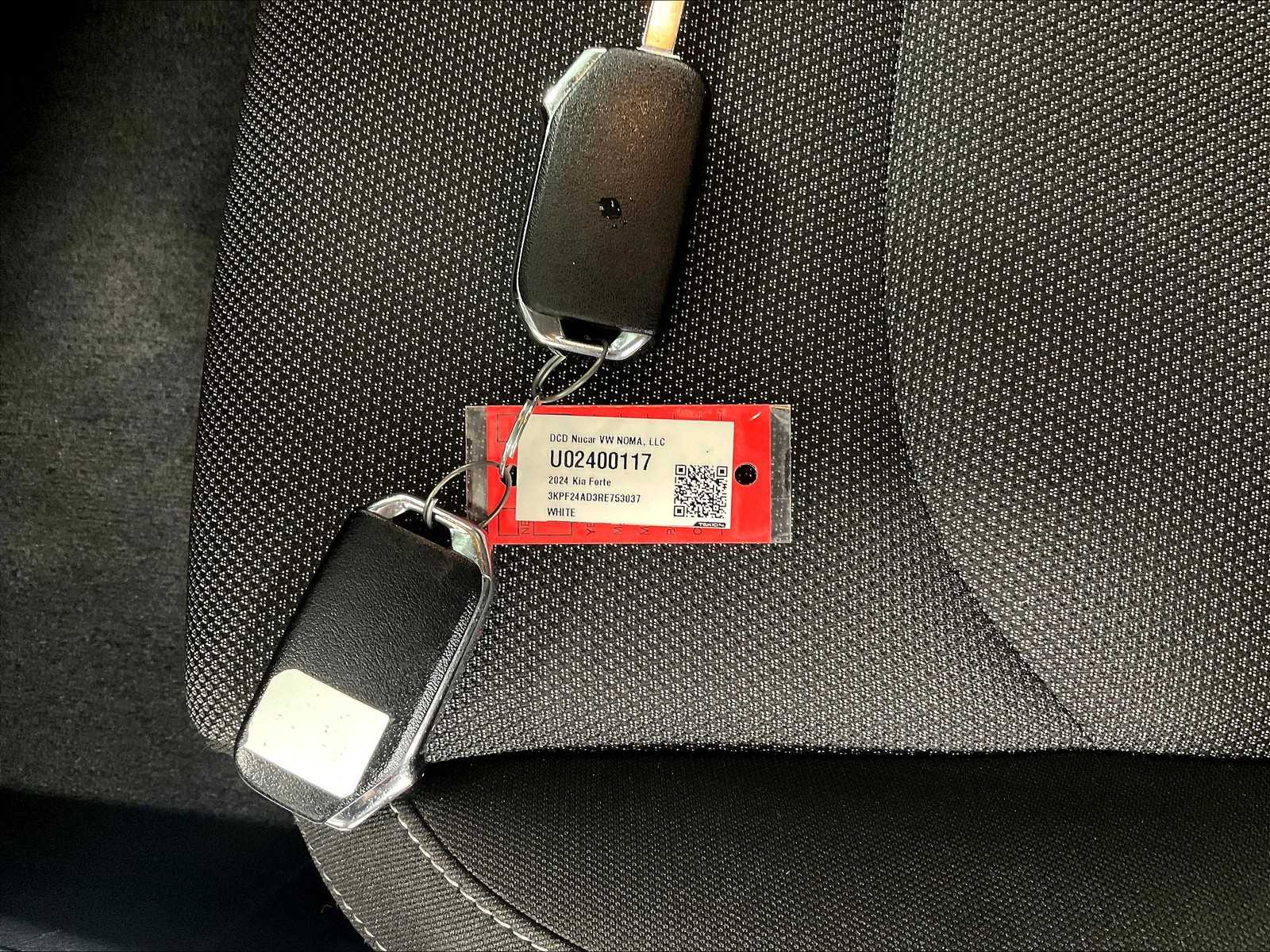 2024 Kia Forte LX - Photo 30