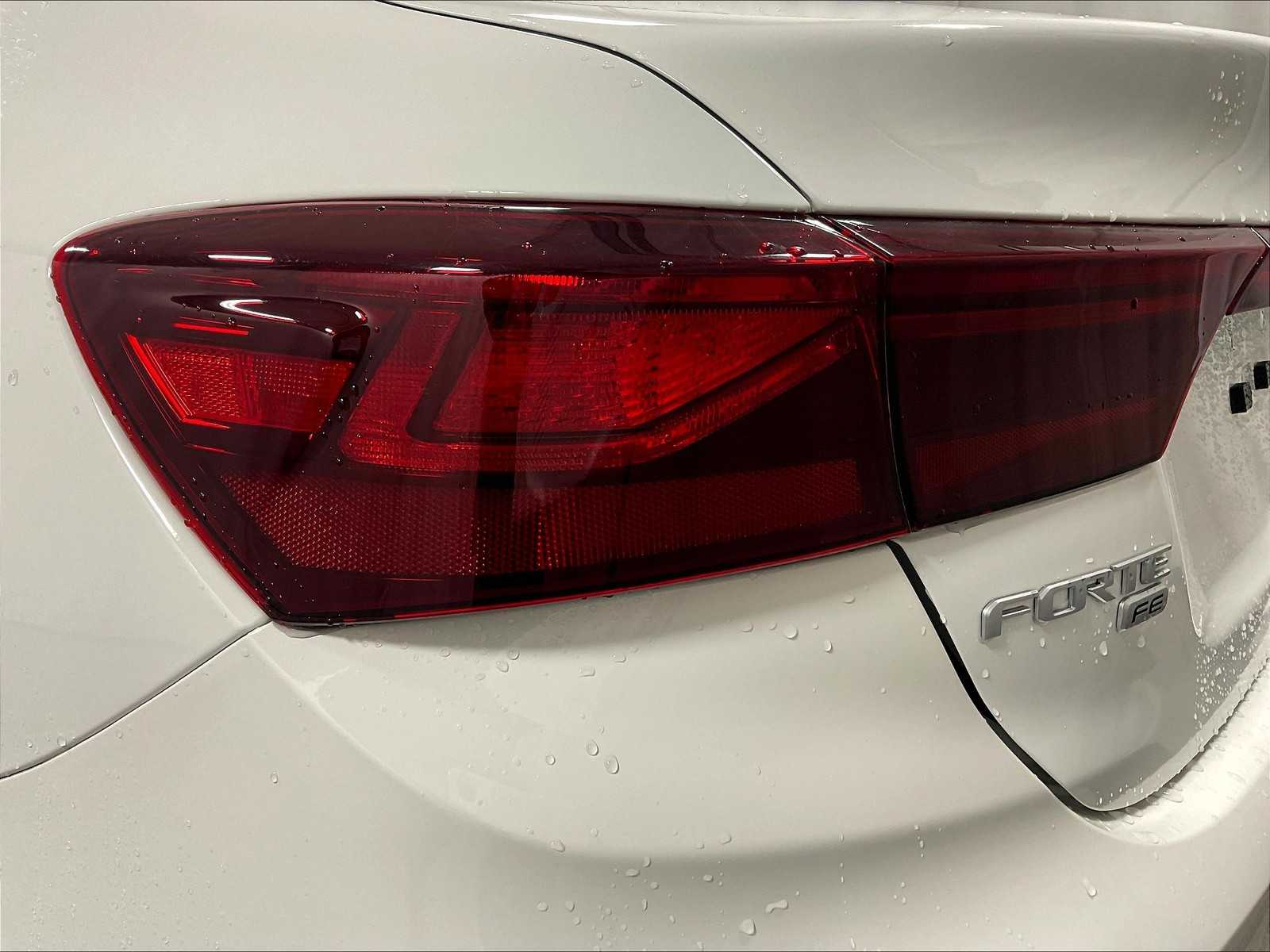2024 Kia Forte LX - Photo 33