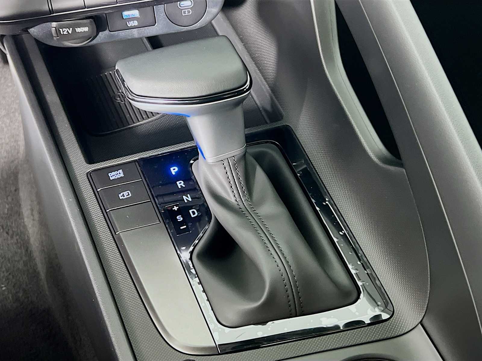 2025 Hyundai Elantra SEL Sport - Photo 11