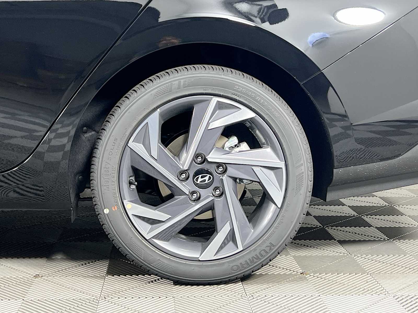 2025 Hyundai Elantra SEL Sport - Photo 18