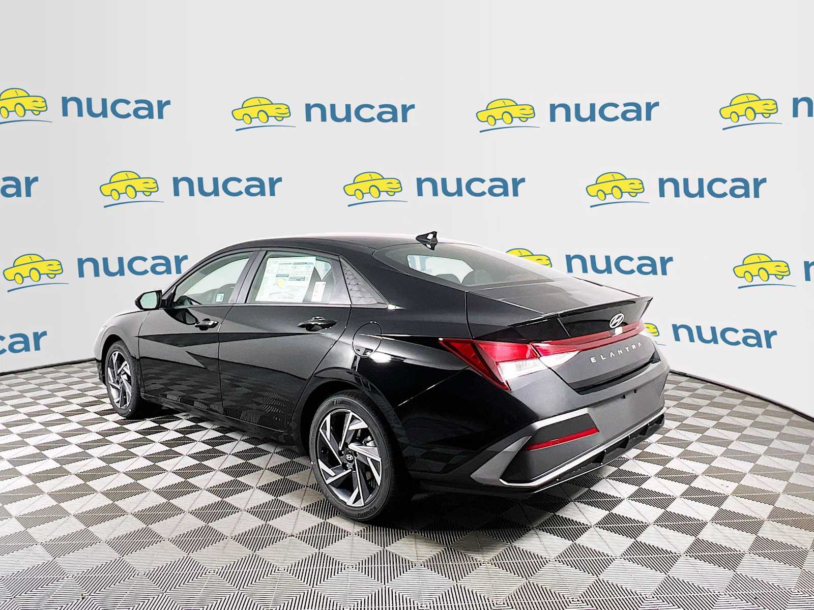 2025 Hyundai Elantra SEL Sport - Photo 4