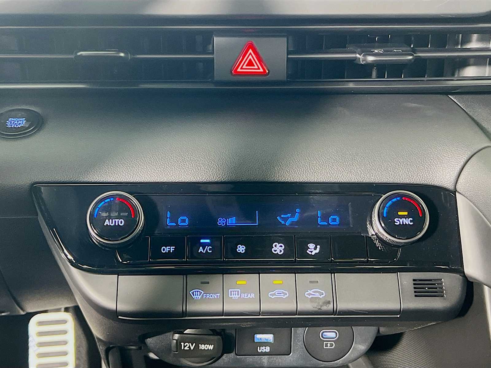 2025 Hyundai Elantra SEL Sport - Photo 10