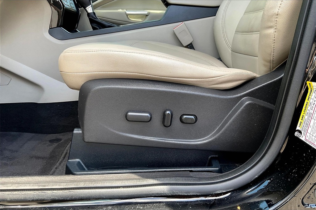 2017 Ford Escape Titanium - Photo 26