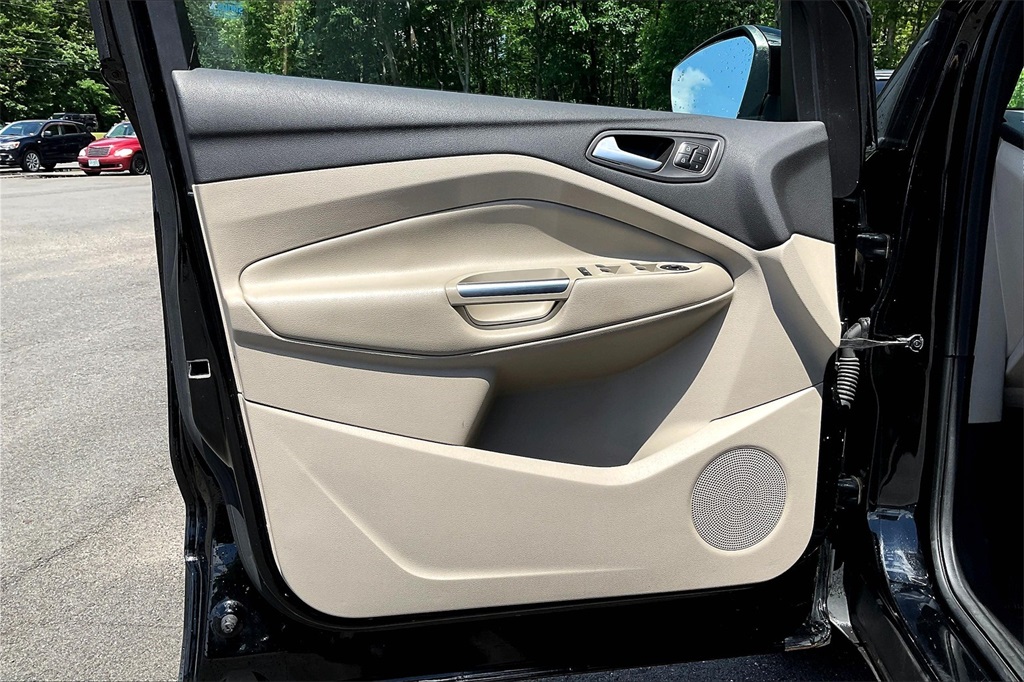 2017 Ford Escape Titanium - Photo 9