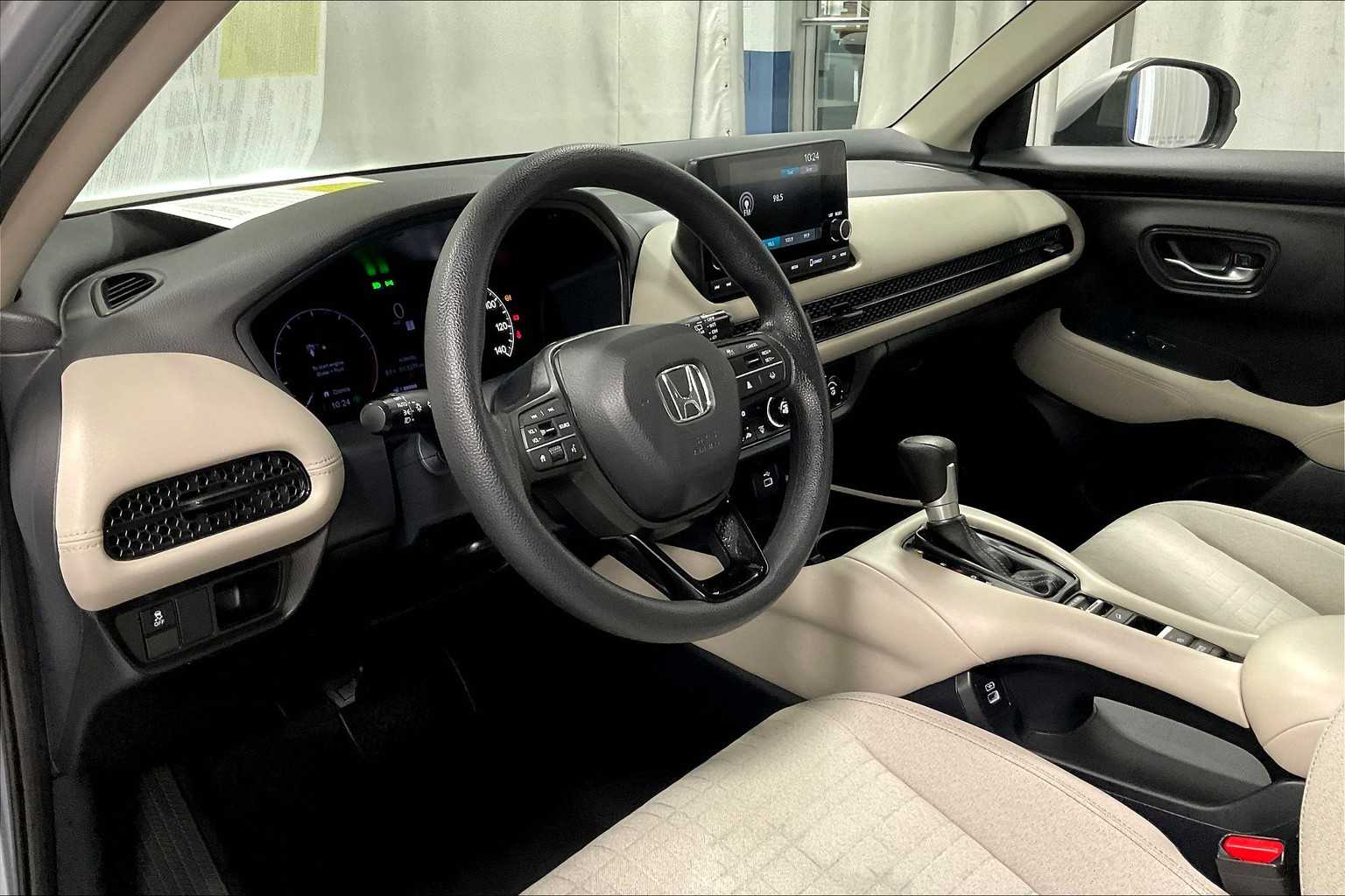 2023 Honda HR-V LX - Photo 8