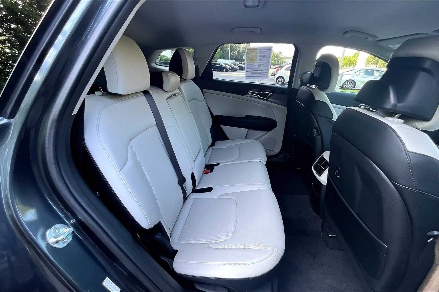 2023 Kia Sportage EX - Photo 16