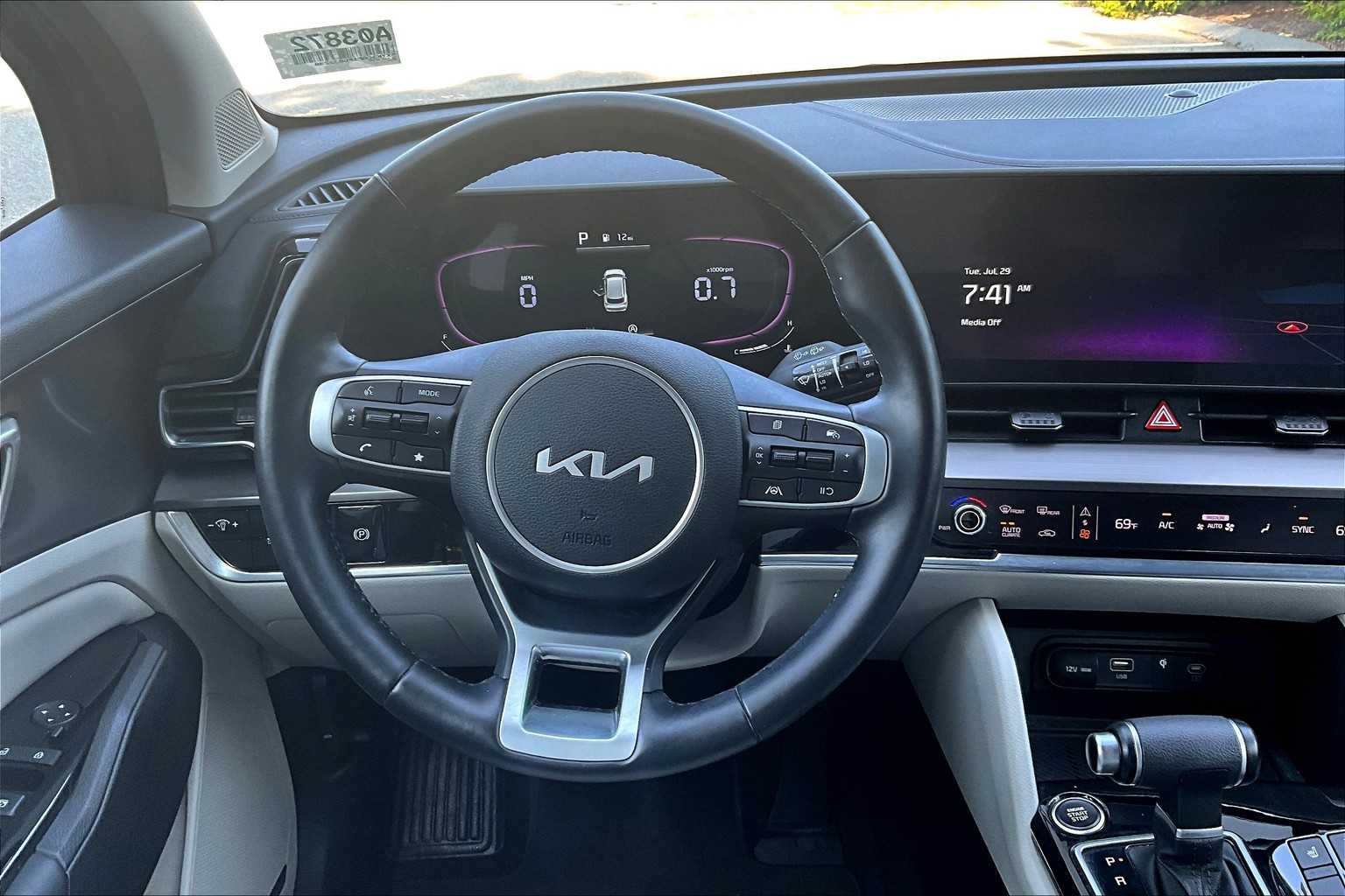 2023 Kia Sportage EX - Photo 17