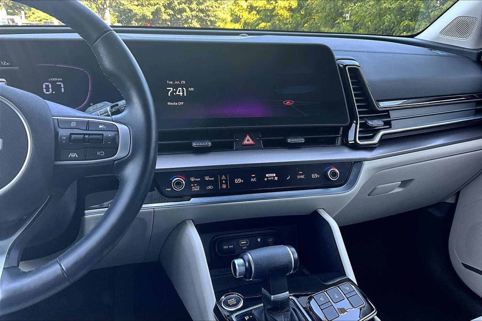 2023 Kia Sportage EX - Photo 18