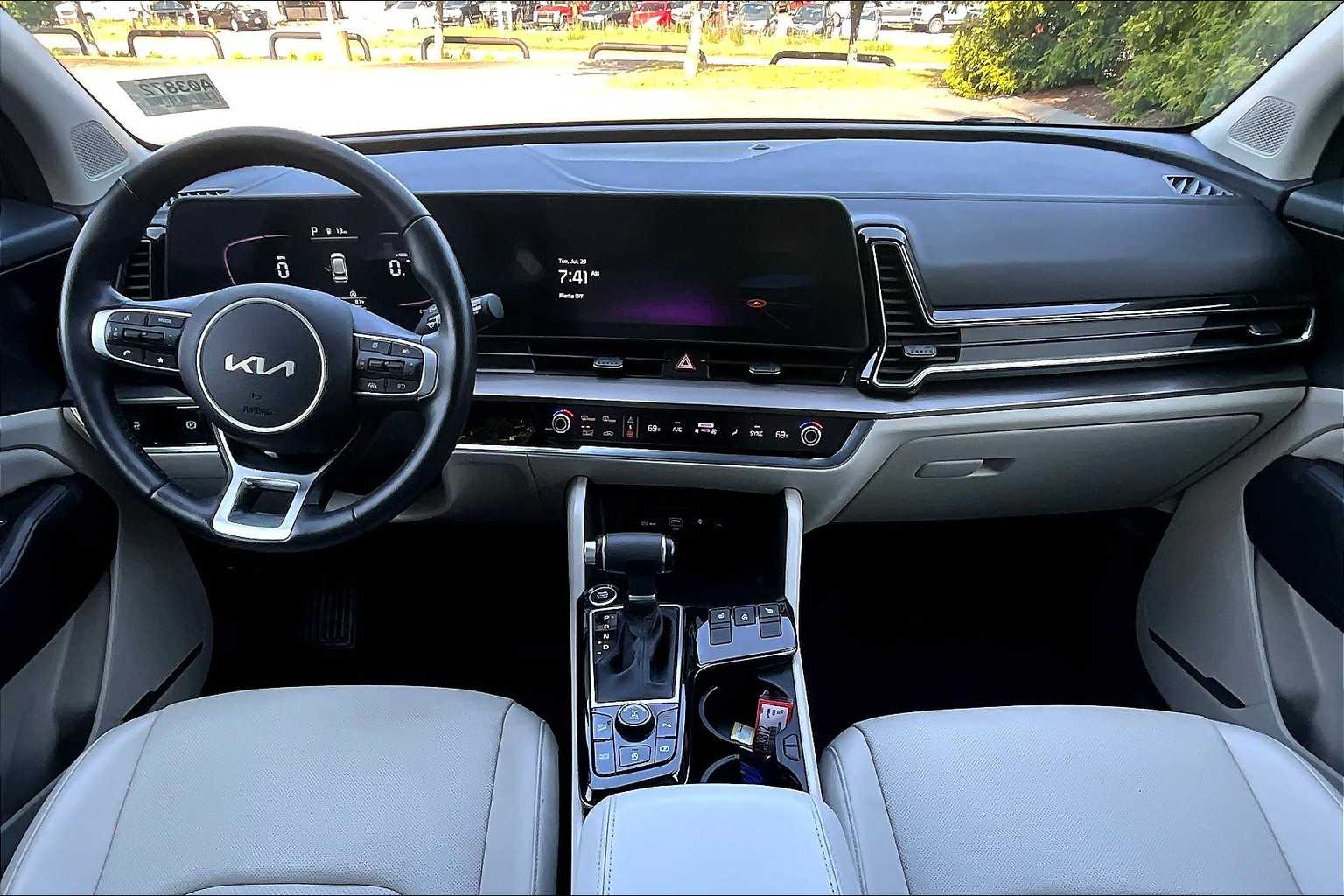 2023 Kia Sportage EX - Photo 21