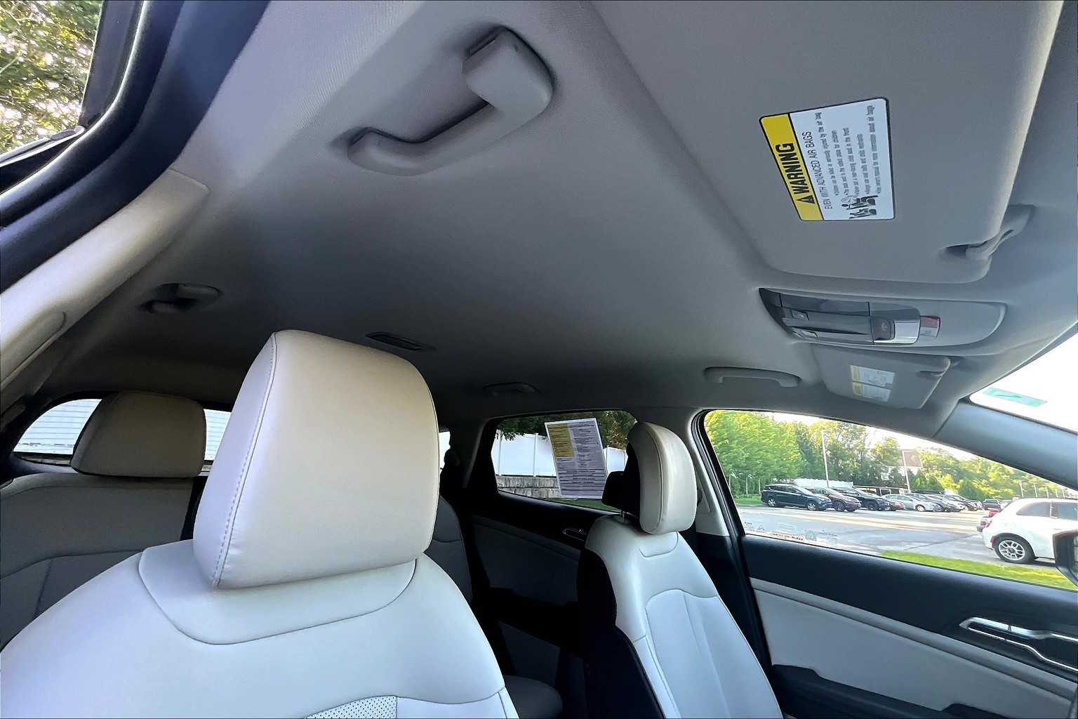 2023 Kia Sportage EX - Photo 22